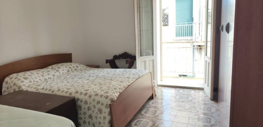 Appartamento con terrazzino