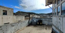 Appartamento con terrazzino