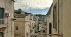 Appartamento con terrazzino