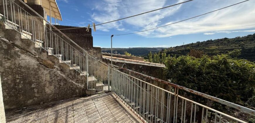 Casa con giardino in Vendita a Ragusa