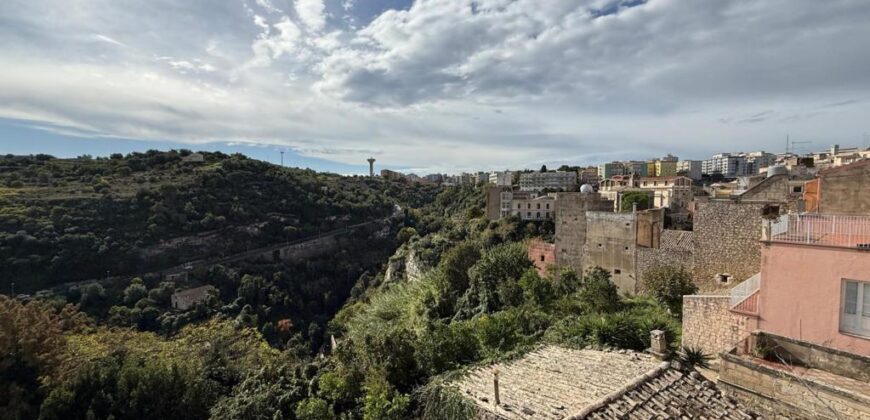 Casa con giardino in Vendita a Ragusa